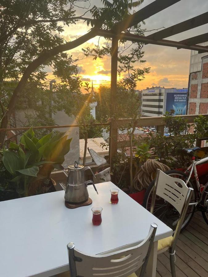 Central Apartment Kadikoy Terrace Bbq Close 2 Block Ferry Bull Metro Nighlife Istanbul Exterior photo